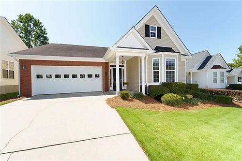 16 Hampshire Ln, Newnan, GA, 30265-6058 | Card Image
