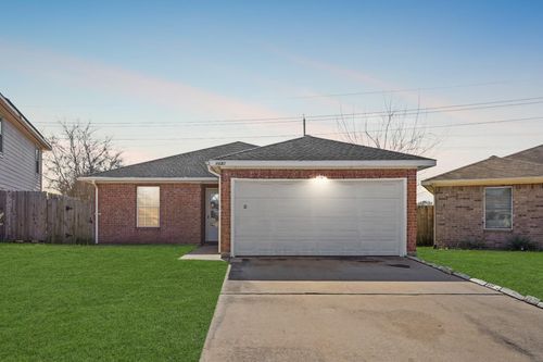 1631 Quail Run, Brookshire, TX, 77423-8912 | Card Image
