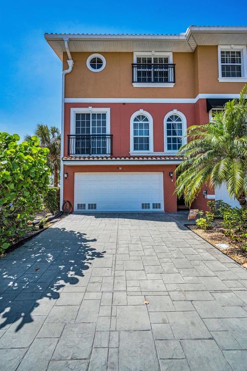 47 W Morgan St, Tarpon Springs, FL, 34689-3700 | Card Image