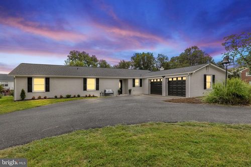 655 Foxcroft Rd, WARRENTON, VA, 20186-2018 | Card Image