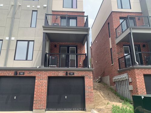 51-99 Roger St, Waterloo, ON, N2J0G1 | Card Image