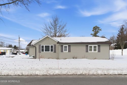 201 Commonwealth Blvd, Manchester, NJ, 08759-5631 | Card Image