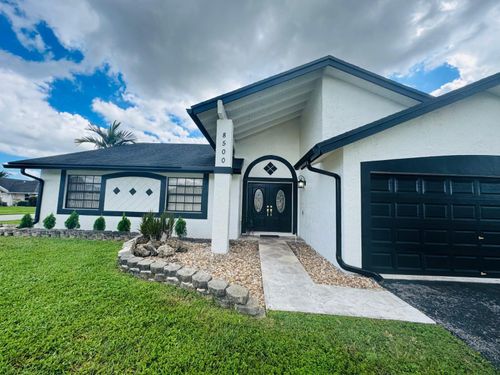 8500 Nw 52nd Ct, Lauderhill, FL, 33351-4811 | Card Image