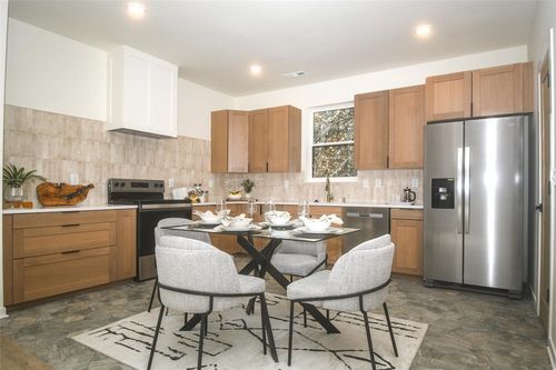 29 Elizabeth Dr, Bella Vista, AR, 72715-8416 | Card Image