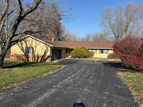 4018 Parkmont Dr, Logansport, IN, 46947-2229 | Card Image