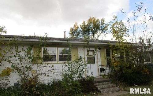 600 N 12th St, Clinton, IA, 52732-4835 | Card Image