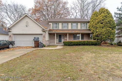 112 Deerfield Dr, Holland, OH, 43528-9272 | Card Image