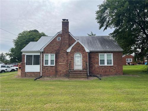 2419 S Fayetteville St, Asheboro, NC, 27205-7353 | Card Image