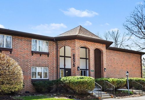 204-6575 N Green Bay Avenue, GLENDALE, WI, 53209 | Card Image