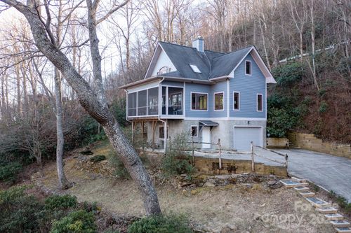 18 Wood Haven Ln, Black Mountain, NC, 28711-7709 | Card Image