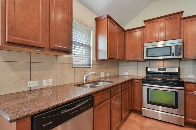 291 Cold Spg, House other with 4 bedrooms, 2 bathrooms and 4 parking in Buda TX | Image 6