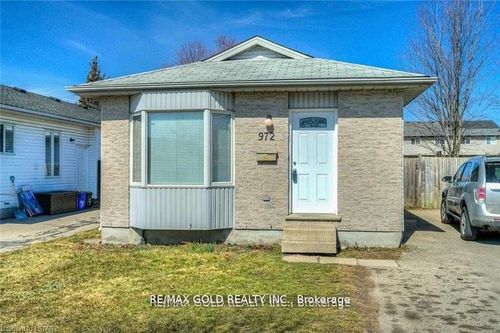 972 Prosperity Crt, London, ON, N5V5C7 | Card Image