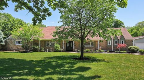 700 Schoolhouse Ln, Bound Brook, NJ, 08805-1427 | Card Image