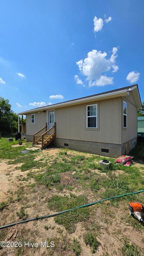 111 E Blanche St, Chadbourn, NC, 28431-1527 | Card Image