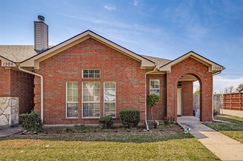 1302 Poinsettia Blvd, Denton, TX, 76208-7551 | Card Image