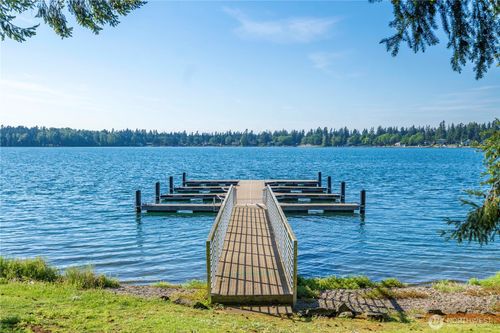 4 Thornewood Ln Sw, Lakewood, WA, 98498-2127 | Card Image