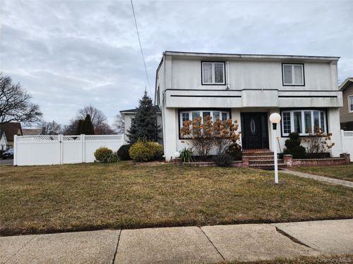 883 Mckenna Ave, North Baldwin, NY, 11510-2926 | Card Image