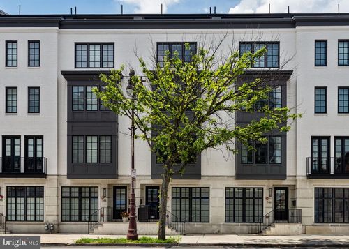 742 S Broad St, PHILADELPHIA, PA, 19146-2232 | Card Image