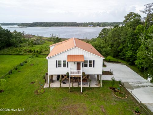 144 Ray Ln, Swansboro, NC, 28584-8399 | Card Image