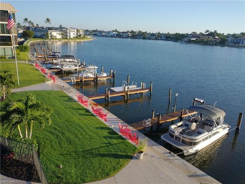 318-3200 Gulf Shore Blvd N, NAPLES, FL, 34103 | Card Image