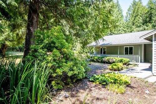 660 Peter Hagen Rd W, Seabeck, WA, 98380-9234 | Card Image
