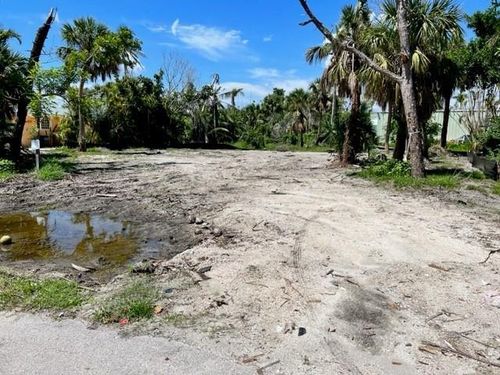 1722 Windward Way, Sanibel, FL, 33957-4326 | Card Image