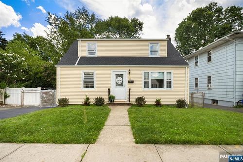12 Union Pl, Bloomfield, NJ, 07003-4015 | Card Image