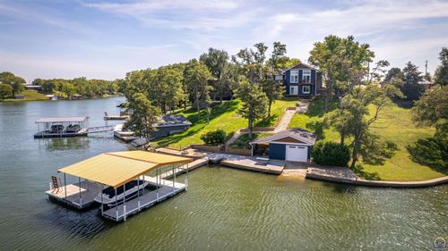 152 Waterside Cir, Council Grove, KS, 66846-8412 | Card Image