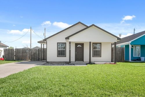 3003 Florida St, Dickinson, TX, 77539-7584 | Card Image