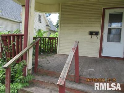 1032 14 Th Street, House other with 5 bedrooms, 2 bathrooms and null parking in Rock Island IL | Image 2