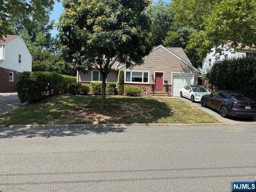 972 E Lawn Dr, Teaneck, NJ, 07666-6641 | Card Image