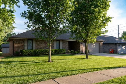 3080 W Village Terrace, Springfield, MO, 65810 | Card Image