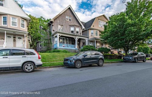 844-844 Monroe Ave, Scranton, PA, 18510-1107 | Card Image