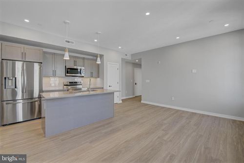 apt-3d-2445 Innovator Way, PHILADELPHIA, PA, 19146-2353 | Card Image
