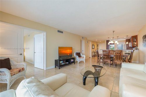 apt-707-3091 N Course Dr, Pompano Beach, FL, 33069-6211 | Card Image