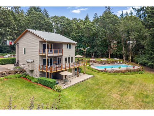 725 W Jewett Blvd, White Salmon, WA, 98672-8918 | Card Image