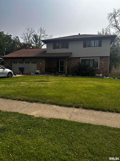 3255 Quail Ridge Rd, Bettendorf, IA, 52722-5338 | Card Image