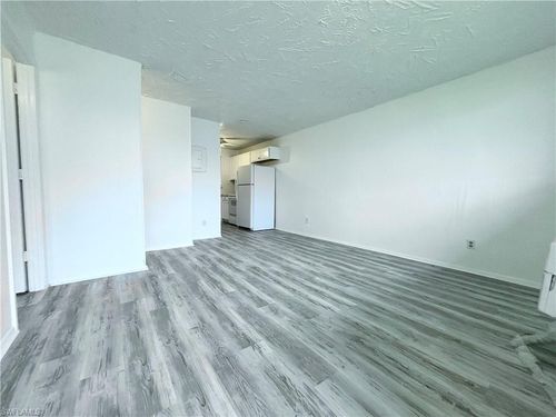 3215 Jeffcott St, FORT MYERS, FL, 33916-5700 | Card Image