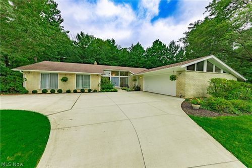 3318 Bremerton Road, Pepper Pike, OH, 44124 | Card Image