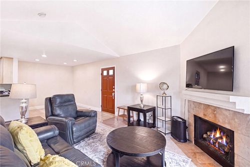 305-2380 Del Mar Way, Corona, CA, 92882-8029 | Card Image