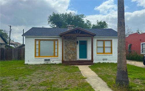 704 N 8th St, McAllen, TX, 78501-2620 | Card Image