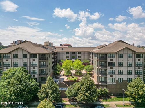 303-445 W Blount Ave, Knoxville, TN, 37920-1106 | Card Image