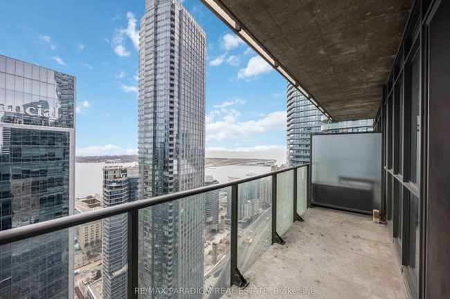 4209 - 55 Bremner Blvd, Condo with 1 bedrooms, 1 bathrooms and null parking in Toronto ON | Image 32