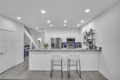 apt-5-2307 Washington St, Hollywood, FL, 33020-5904 | Card Image