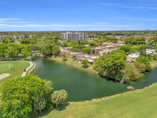 6728 Sw 140 Th Ct, Townhouse with 3 bedrooms, 3 bathrooms and null parking in Miami FL | Image 33