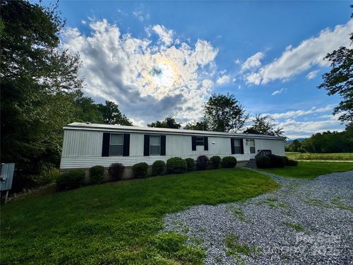 6 Davidson Rd, Swannanoa, NC, 28778-2206 | Card Image