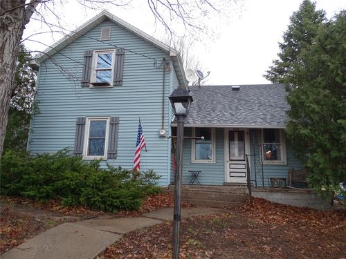 320 N Main St, Nelson, WI, 54756 | Card Image