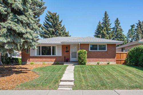 4208 Voyageur Dr Nw, Calgary, AB, T3A0J4 | Card Image