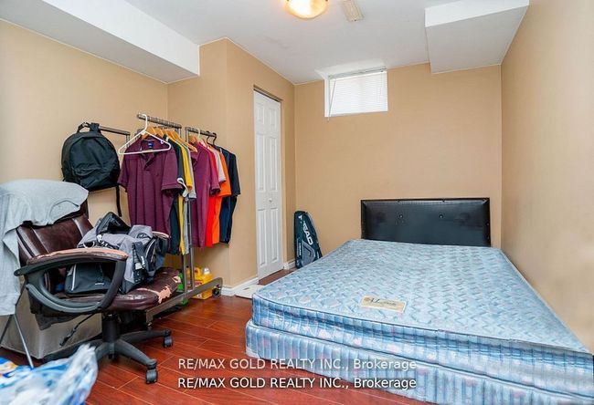 34 Jingle Cres, House attached with 4 bedrooms, 4 bathrooms and 2 parking in Brampton ON | Image 29