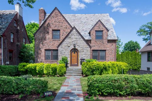 304 Crestwood Ave, Yonkers, NY, 10707-1323 | Card Image
